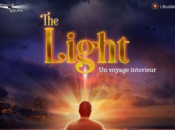 affiche du film the light. homme dans la lumière d'un coucher de soleil